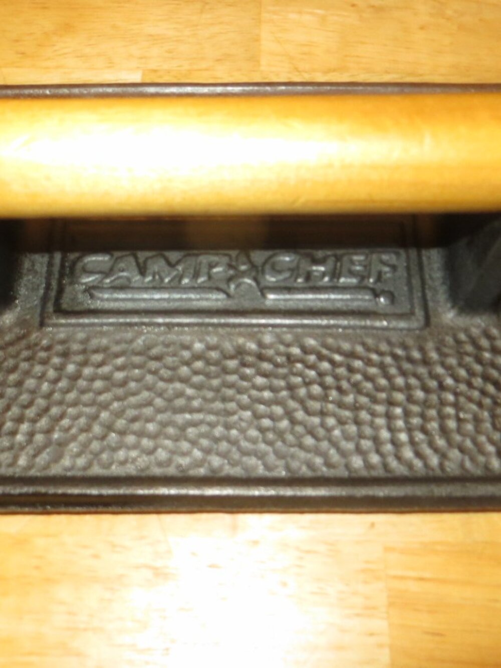 CAMP CHEF Cast Iron Cooking Press w/Wood Handle